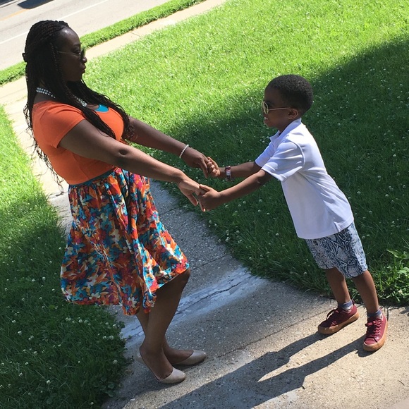 Meet your posher!!😍 - Picture 3 of 6